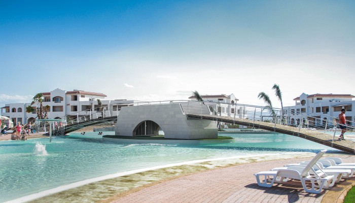 Futura Club Danaide resort ponte piscina