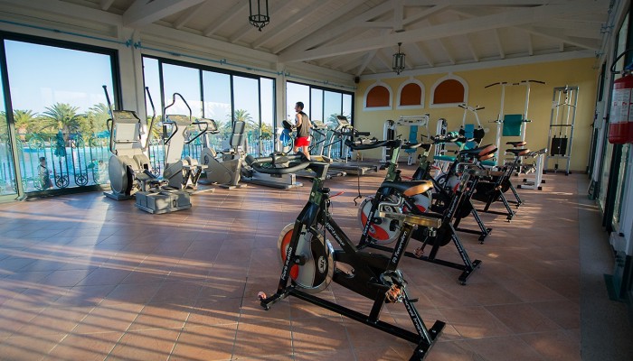 Club Hotel Marina Beach palestra vista piscina