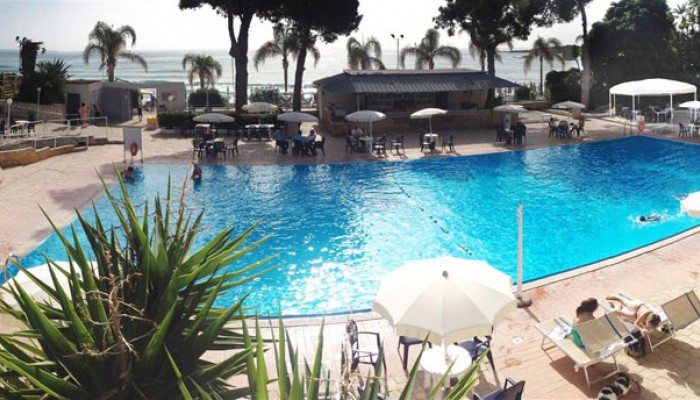 Nicolaus Club Fontane Bianche piscina