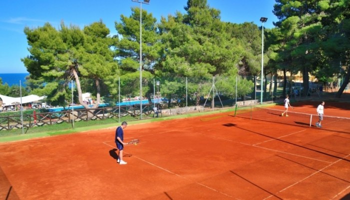 Pugnochiuso resort tennis