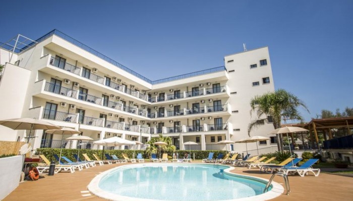 Ticho's Hotel hotel castellaneta marina puglia