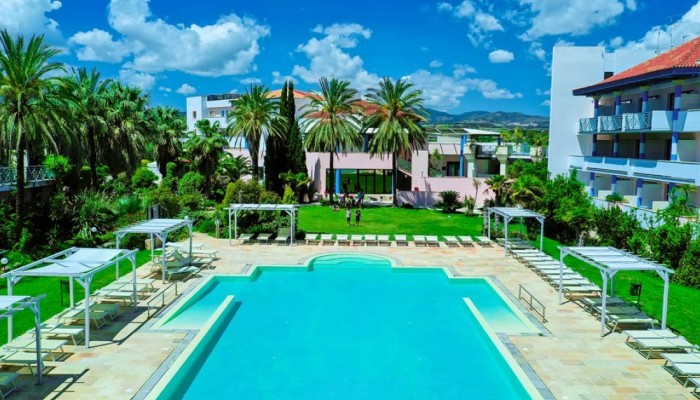 Villaggio Giardini d'Oriente vista piscina