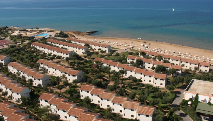 Kamarina Resort